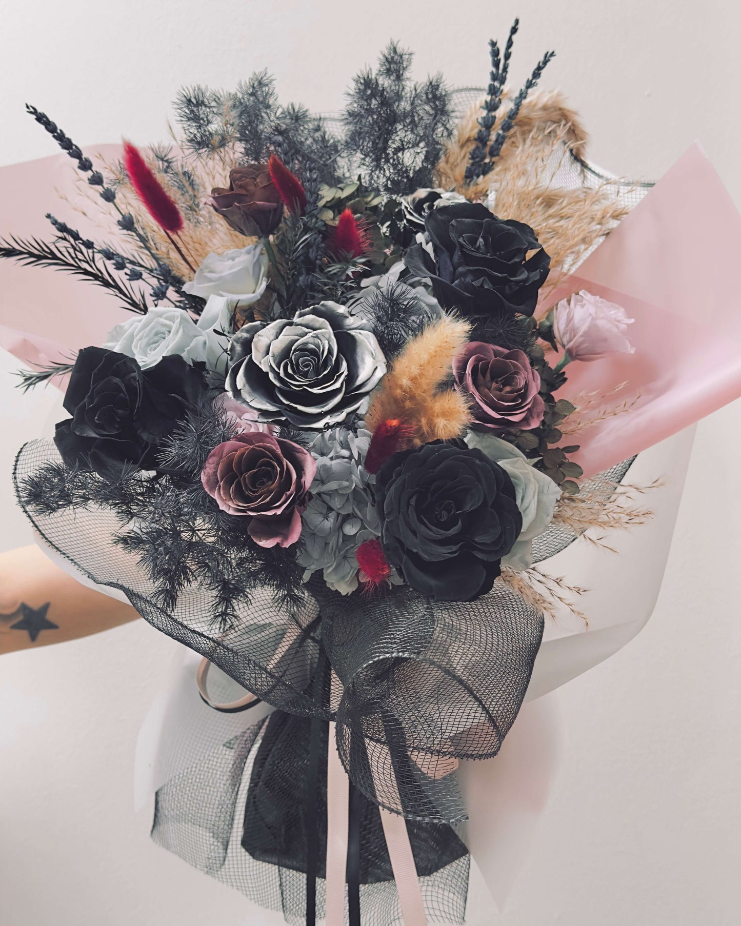 Omakase Dark Aesthetics Everlasting Bouquet