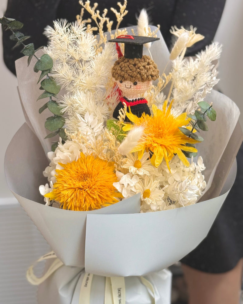 sunflower graduation buquet handheld