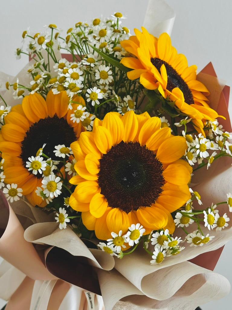 Sunflower Chamomile Bouquet